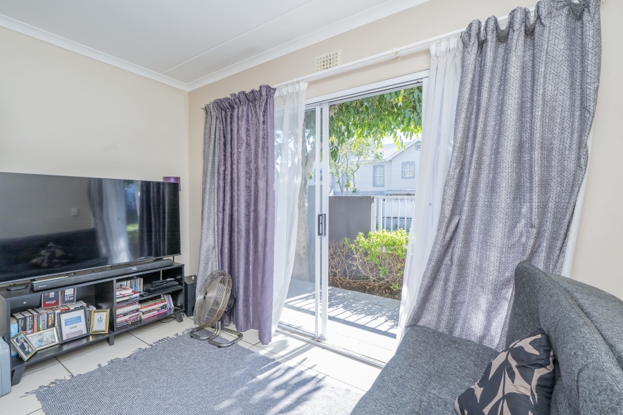 2 Bedroom Property for Sale in Buh Rein Estate Western Cape